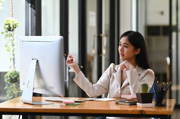 Un hébergeur VSP peut-il enregistrer plusieurs noms de domaine ?