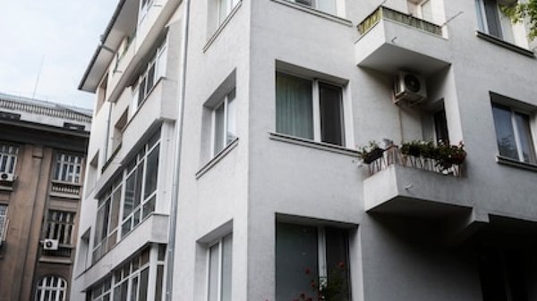 Sécurisez votre logement à Rennes grâce à une intervention pro sur volet roulant défaillant